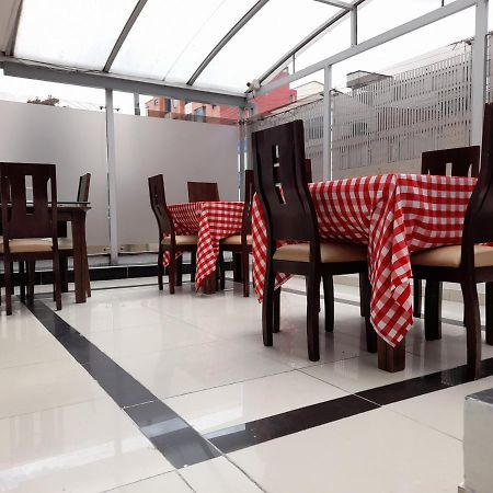 Embassy On Holidays 보고타 외부 사진